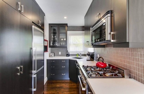 North Park Villa | Villa Barajas - Gorgeous, modern hide-away near Zoo & Park