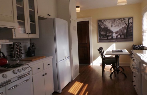 North Park Villa | Villa Barajas - Modern, Romantic Suite Near Park, Zoo, Coronado Island