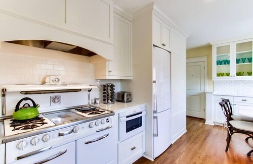 North Park Villa | Villa Barajas - Spacious, Modern Suite near Park, Zoo, Beaches