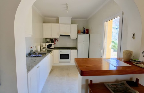 Pedreguer Villa | Villa 'Bárbara' with Mountain View, Private Pool and Air Conditioning