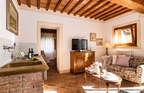 Lajatico Villa | Villa Barn in Lajatico Pisa
