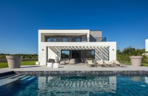 Butkovici Villa | Villa BB Rapsody 10 with heated salt water pool