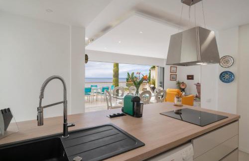 Santa Cruz Villa | Villa Beach Club