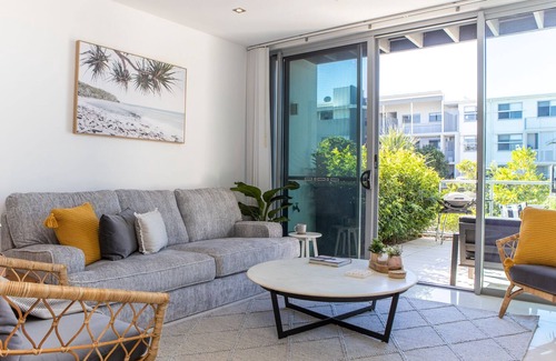 Casuarina Villa | Villa Beech Casuarina - Beautiful Villa with excellent location to beach & shops