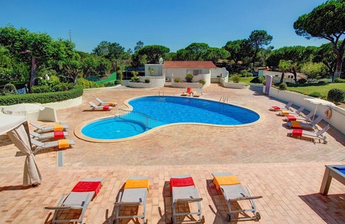 Figueiral Villa | Villa Beirais by Villa Plus