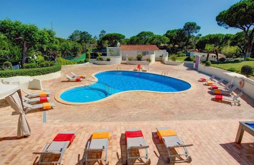 Figueiral Villa | Villa Beirais by Villa Plus