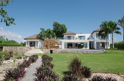 Yarary - Cap Cana Villa | Villa "Bella Luna"