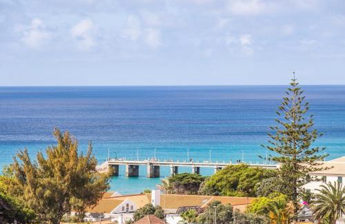 Vila Baleira House | Villa Bella Mar by Homie