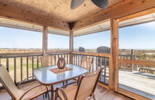 Oceanmarsh Subdivision House | Villa Bella Vista on Harbor Island