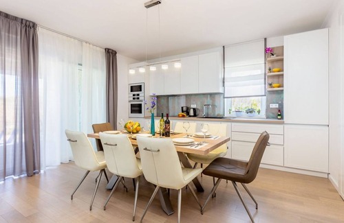 Milovcici Villa | Villa Benedeka - Four Bedroom Villa, Sleeps 8