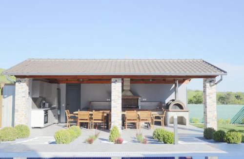 Nikita Apartment | Villa Bengu luxury Villa 2
