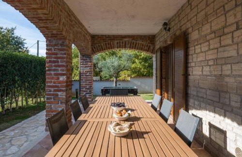 Butkovici House | Villa Berenice