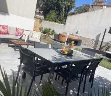 Livorno Apartment | Villa Bianca a few steps by the sea with exclusive garden & jacuzzi