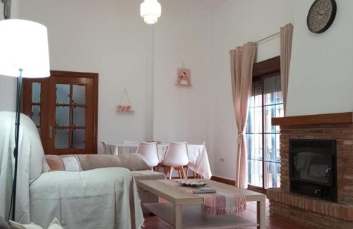 Linares Villa | VILLA BILBILIS con piscina privada, barbacoa y parking