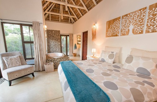 Hoedspruit Villa | Villa Blaaskans, holiday home with pool in wildlife reserve near Kruger Park