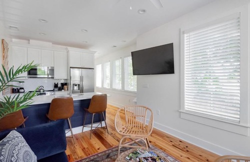 Cannonborough Elliotborough House | VILLA BLANCA GORGEOUS DOWNTOWN CHS HOME 3 king bds