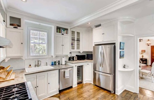 Parker Ridge House | Villa Blanca - Lush Serenity in a Classic Mediterranean Revival Villa