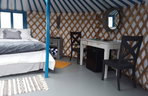 Bonsall House | Villa Bonsall - Yurt #1 (Medium)
