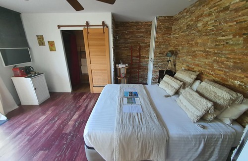 Gujan-Mestras Bed & Breakfast | Villa Bora Bora