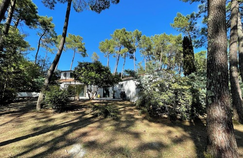 La Palmyre Villa | Villa bord de mer dans Parc Privé avec accès Plages, tennis, jeux, piscine.