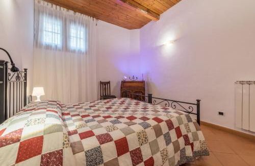 Rione XVI Ludovisi Apartment | Villa Borghese Roomy Flat
