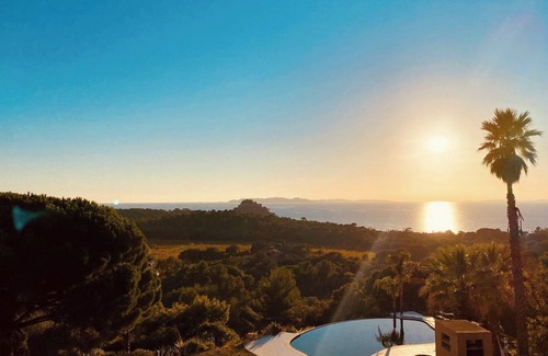 Cabasson House | Villa Borma Magnificent house 7 min walk from cabasson beach