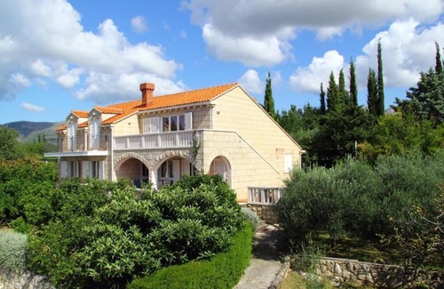 Cilipi Villa | Villa Boskovic - Four-Bedroom Villa with Swimming Pool and Sea View