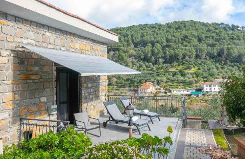 San Bartolomeo al Mare House | Villa Breezy Way - Among Greenery - Happy Rentals