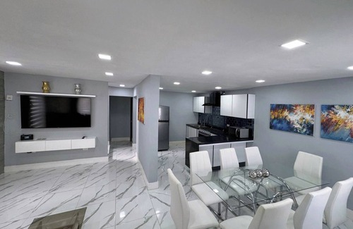 Downtown Cancun Villa | Villa Brisas Bahia Azul for 10 people with 4 bedrooms, 3 bathrooms, sofa bed in Cancun