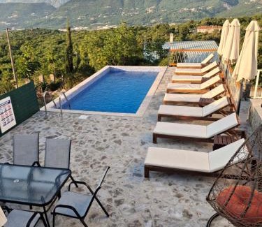 Vranovici Apartment | Villa Bubanja with shared pool