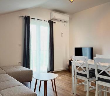 Vranovici Apartment | Villa Bubanja with shared pool