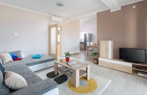 Bartici Villa | Villa Bura