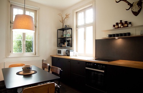 Kernstadt Villa | : Villa Busdorf - Entire Villa + Garden :