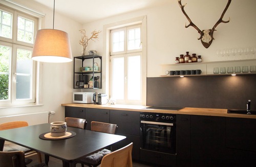 Kernstadt Villa | : Villa Busdorf - Entire Villa + Garden :