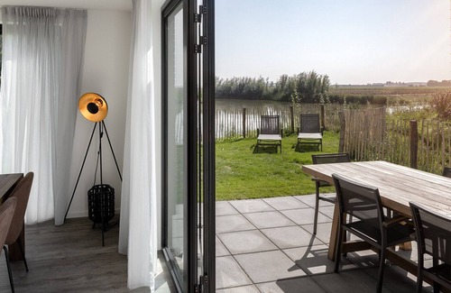 Wolphaartsdijk Villa | Villa by Lake Veere with Sauna and Terrace