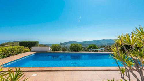 Cajiz House | Villa Cala Chica Cajiz by Ruralidays
