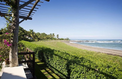 Junquillal Villa | Villa Cala Honda, Private Beachfront Escape