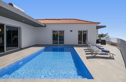 Estreito da Calheta Villa | Villa Calhetascape by Villa Plus