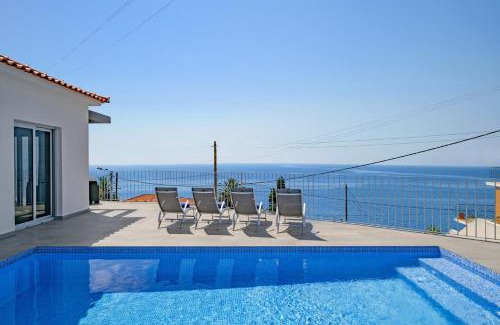 Estreito da Calheta Villa | Villa Calhetascape by Villa Plus
