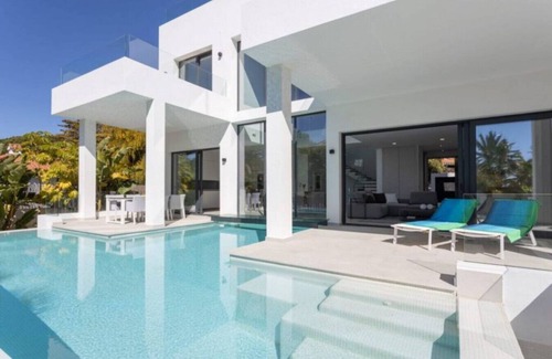 Urbanizacion Marbessa Villa | Villa Calima · Villa with private pool