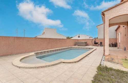 Perpignan Villa | Villa 'Calme Et Tranquillité' with Private Terrace, Private Garden and Air Conditioning