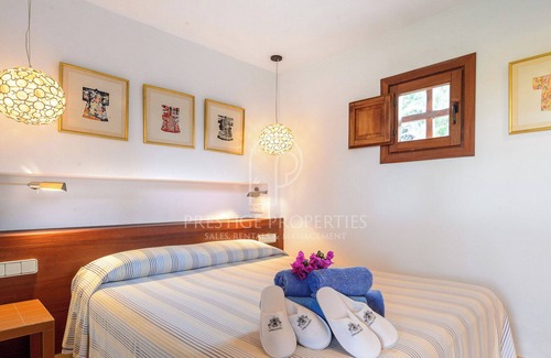 Sant Antoni de Portmany Villa | Villa 'Can Gasparo' with Private Pool, Wi-Fi and Air Conditioning
