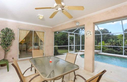 Englewood East Villa | Villa Canal View