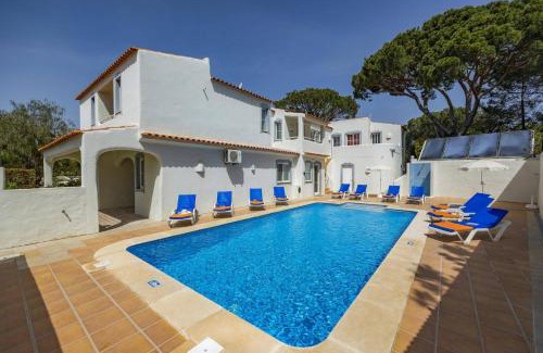Figueiral Villa | Villa Canas by Villa Plus