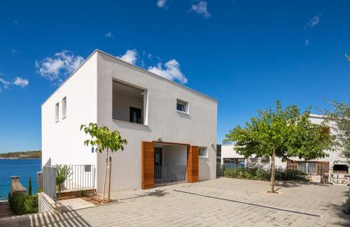 Dvornica Villa | Villa CapeCarol