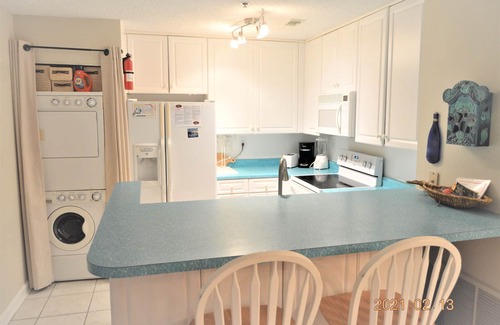 North Topsail Beach Resort | Villa Capriani Ocean Front Resort King Suite 3-4 BR's
