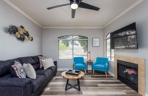 North Scottsdale Apartment | Villa Captiva condo