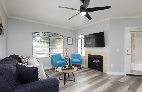 North Scottsdale Apartment | Villa Captiva condo