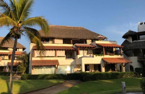 Ixtapa - Zihuatanejo Apartment | Villa Caracol in Las Palmas Luxury Villas