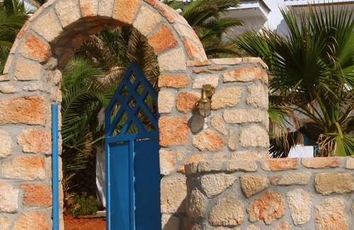 Kalo Nero Apartment | Villa Caretta Studio for 2 persons directly by the sea